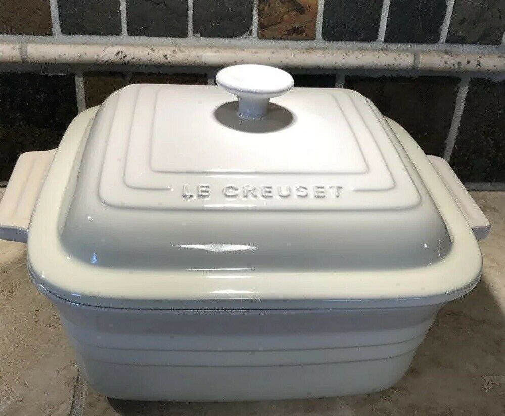 "dune" Le Creuset 3 Quart Square Covered Casserole Dish Stoneware Baker With Lid