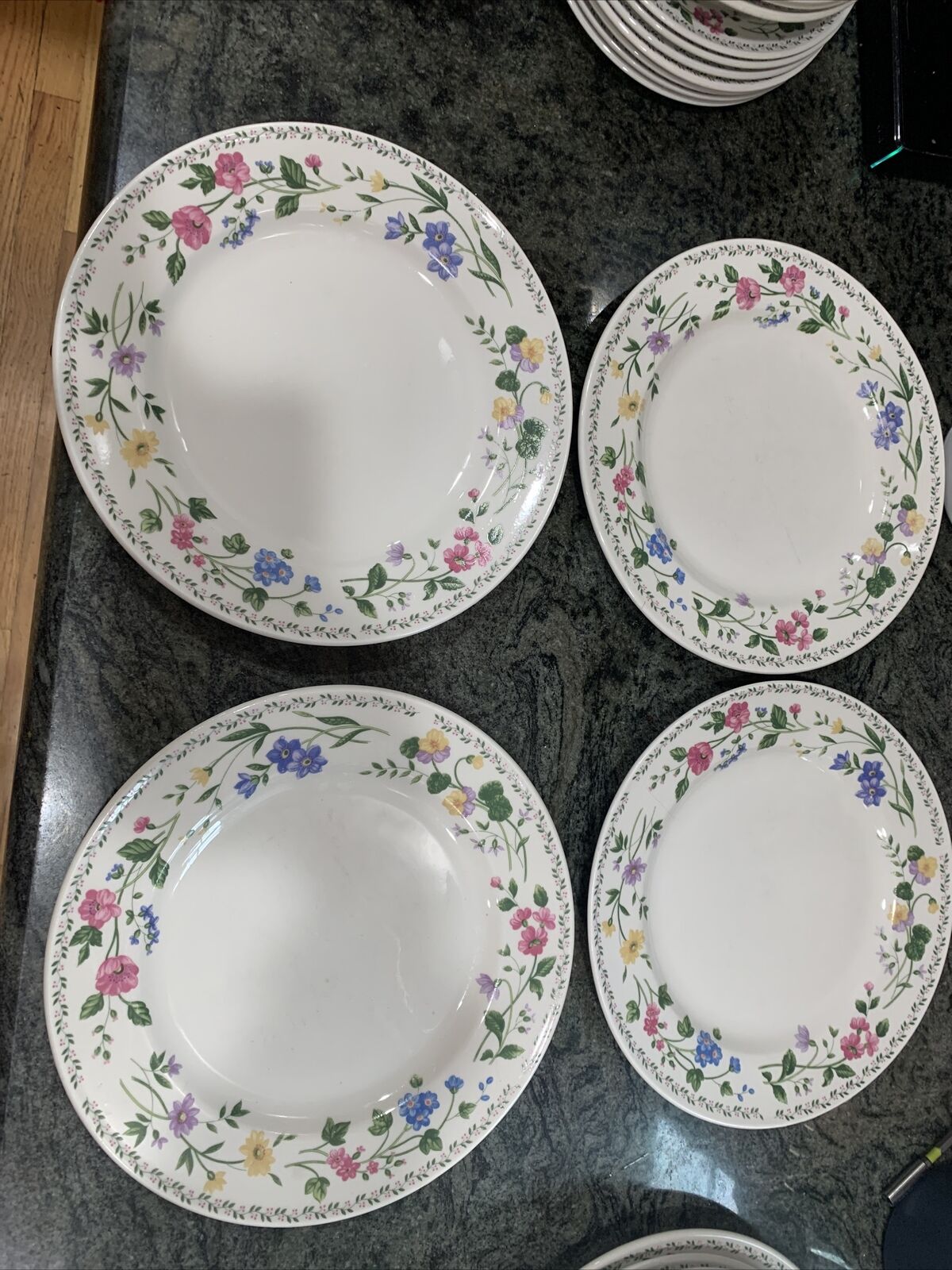 4 Farberware English Garden Stoneware 10.5" Dinner Plates